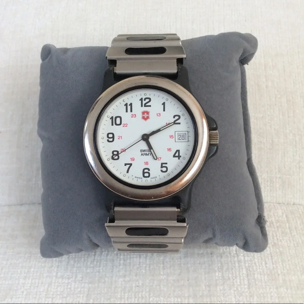 Vintage Victorinox Swiss Army Watch .